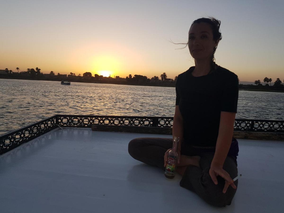 Nile Sunrise Felucca Boat Private Rental Luxor Exterior photo