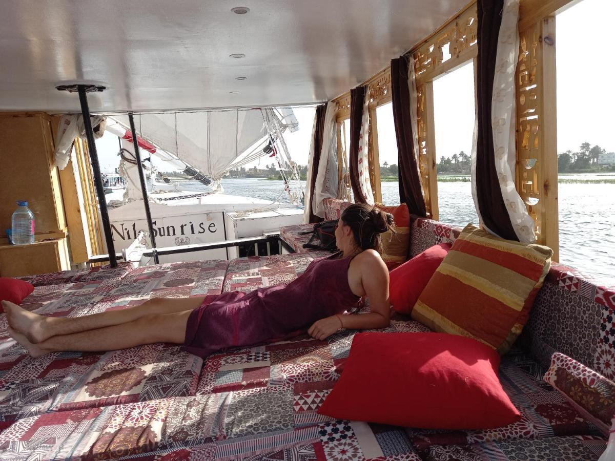 Nile Sunrise Felucca Boat Private Rental Luxor Exterior photo