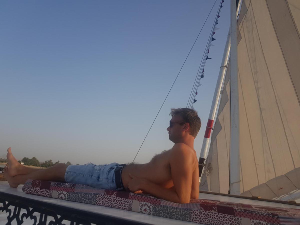 Nile Sunrise Felucca Boat Private Rental Luxor Exterior photo