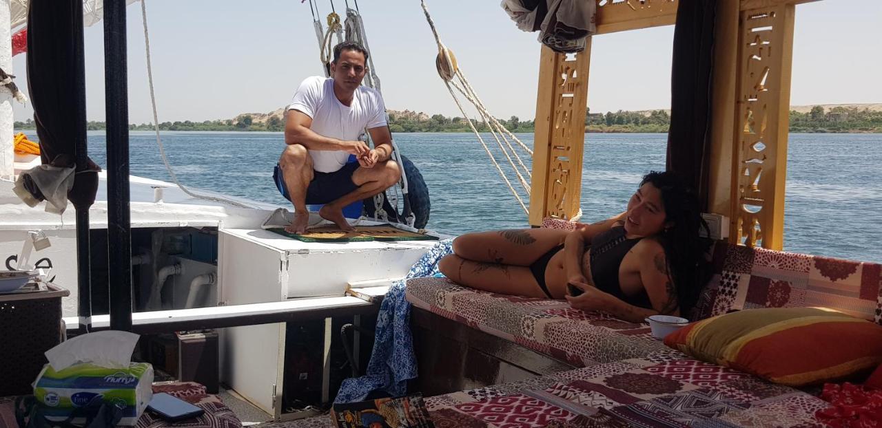 Nile Sunrise Felucca Boat Private Rental Luxor Exterior photo