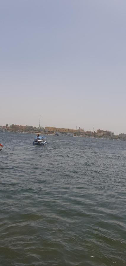 Nile Sunrise Felucca Boat Private Rental Luxor Exterior photo